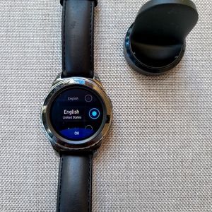 Samsung Gear S2 Classic Watch ⌚